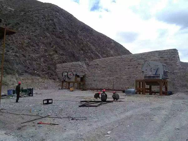 天津生產移動破碎機機械設備