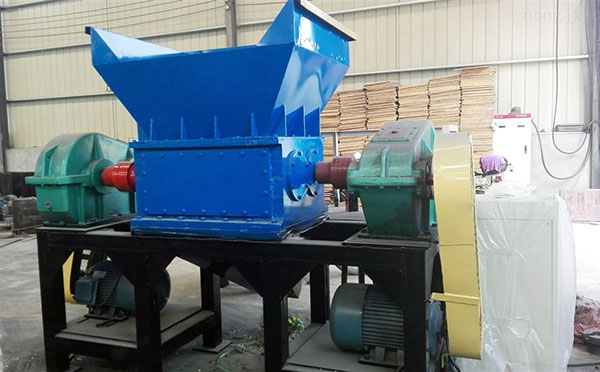 彩鋼瓦撕碎機(jī) 彩鋼瓦撕碎機(jī)